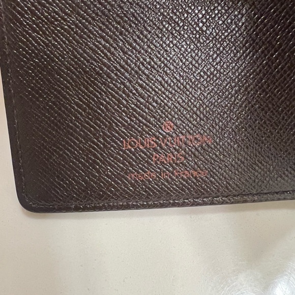 Authentic Louis Vuitton Checkbook wallet - Picture 3 of 5